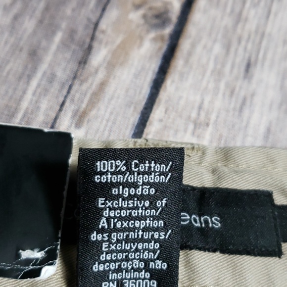 Calvin Klein Jeans Casual Khaki Shorts - Picture 7 of 8